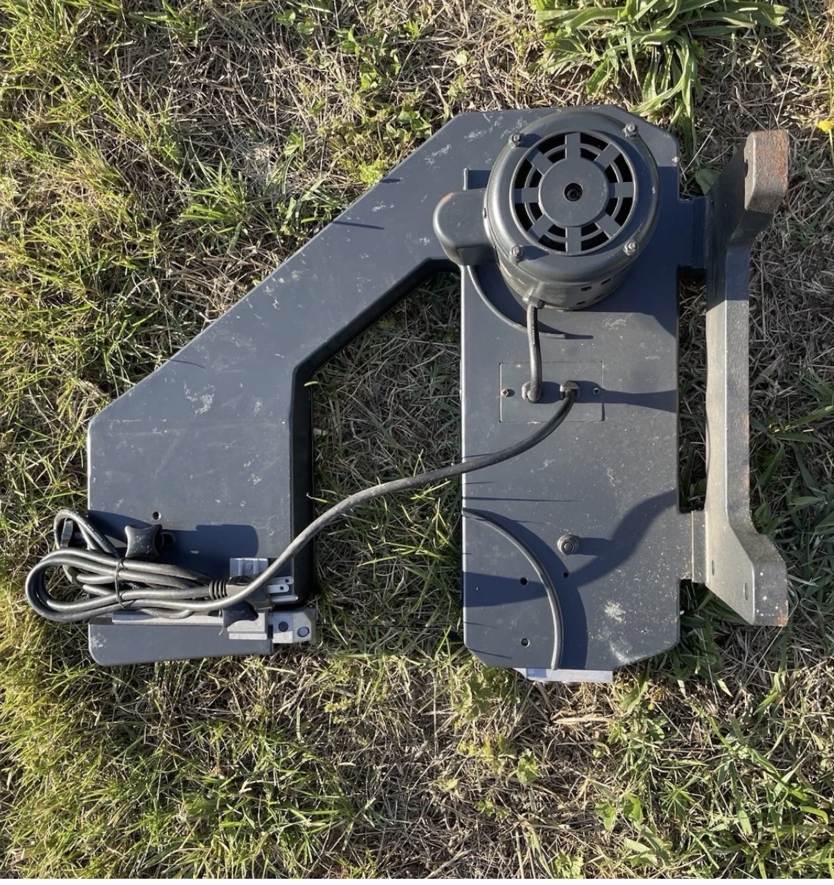 Electric Saw - Image 2